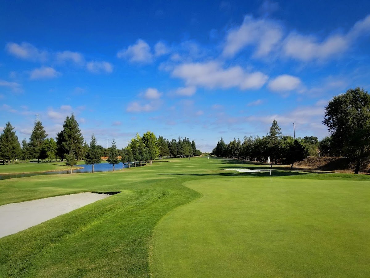 Emerald Lakes Golf Course