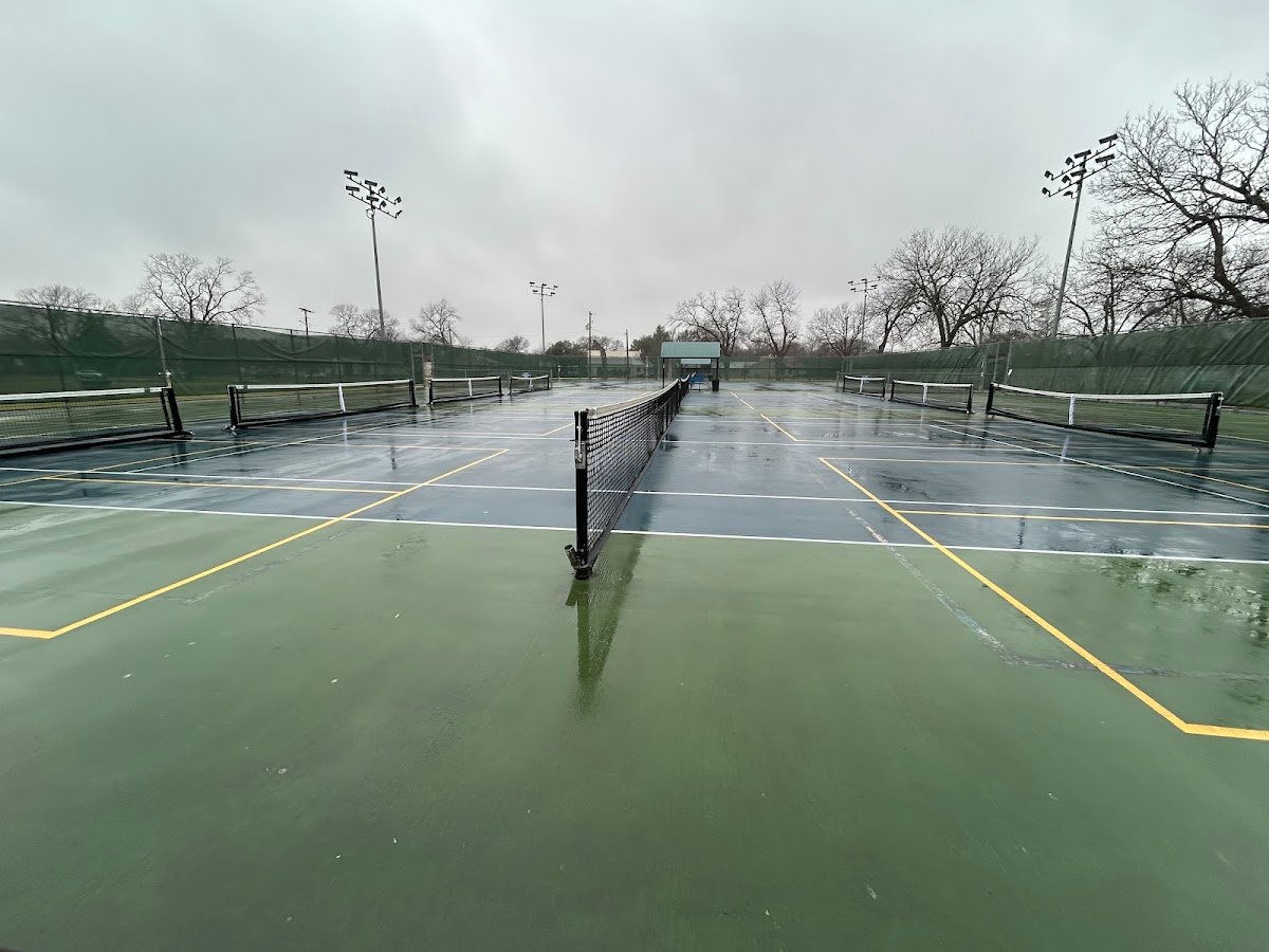 Rio Vista Tennis and Pickleball Courts (Tennis Court)