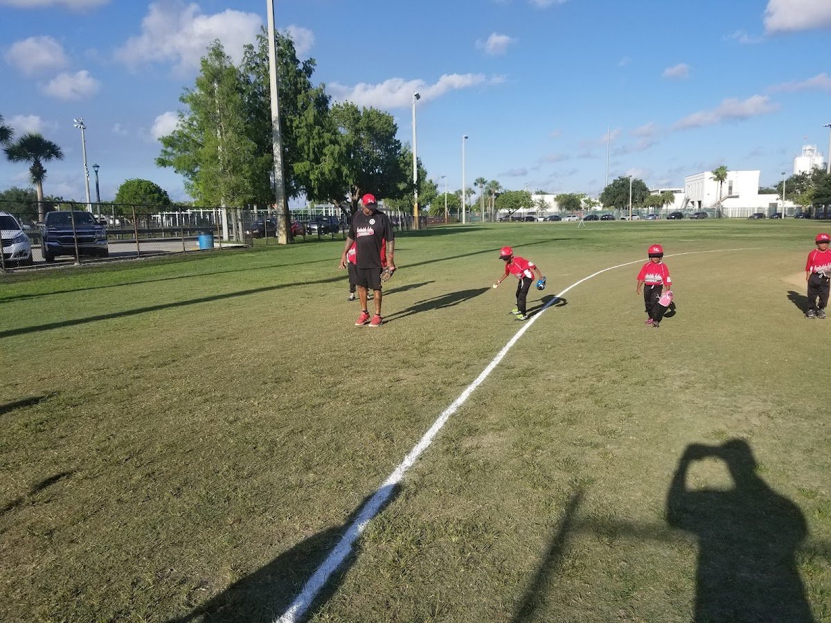 Vincent Torres Memorial Park (Tennis Court)