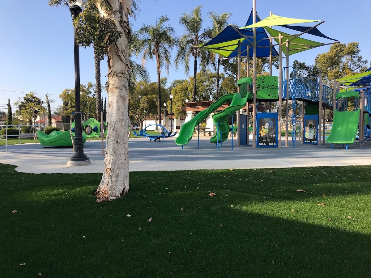 Tustin Area Senior Center